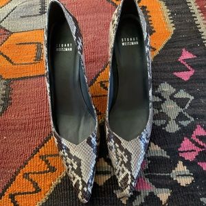 NWOT stuart weitzman snake skin heels